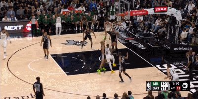 AG体育-天赋怪扣篮大赛级表演！字母碰撞文班真的太炸裂